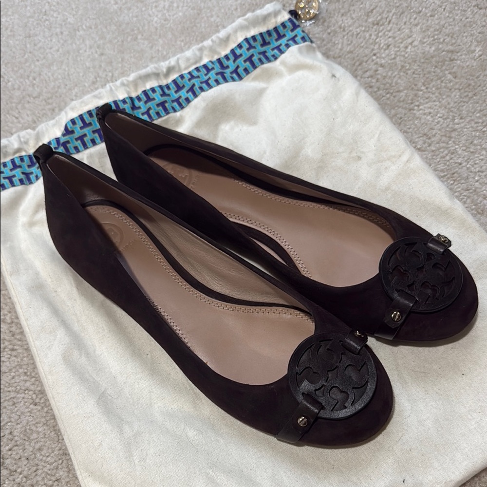 Tory Burch 8.5 Ballet Flats with Classic Silhouette
